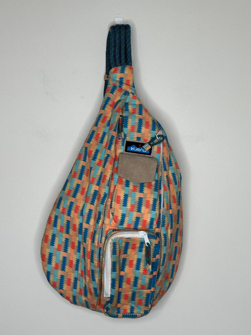 KAVU Rope Sling Bag Crossbody Shoulder Backpack Multicolor Chevron Pattern